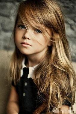 俄国明星网红是谁啊,揭秘俄罗斯网络红人的魅力风采