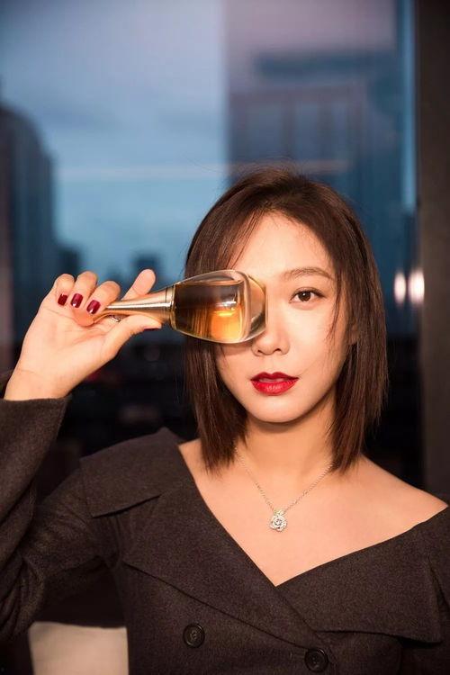 迪奥明星网红是谁呀图片