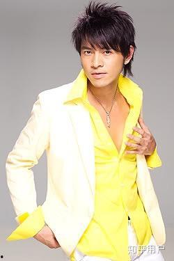 以前很火的明星网红,昔日明星网红的辉煌与蜕变之路