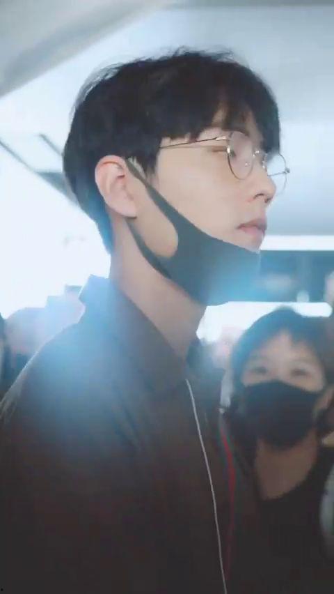 明星网红哥哥叫什么来着,揭秘明星网红哥哥的神秘昵称之谜