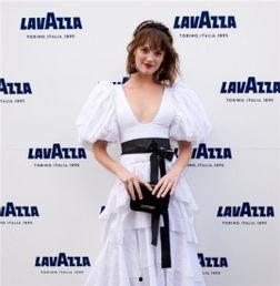 明星网红穿衣图片大全女,网红明星穿搭秘籍大揭秘